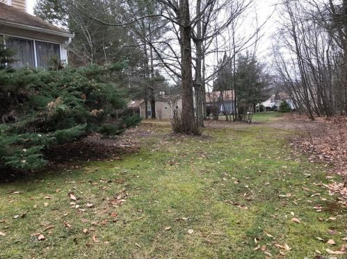 111 Hidden Ridge Dr, Monticello NY  12701-3071 exterior