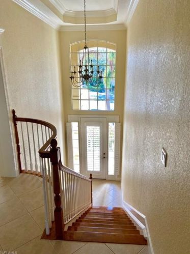 2435 Mont Claire Ct, Naples, FL 34109-3395