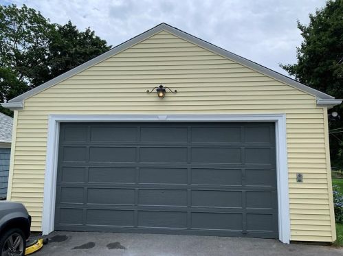 10 Sayles Hill Rd, Lincoln, RI 02838-1227