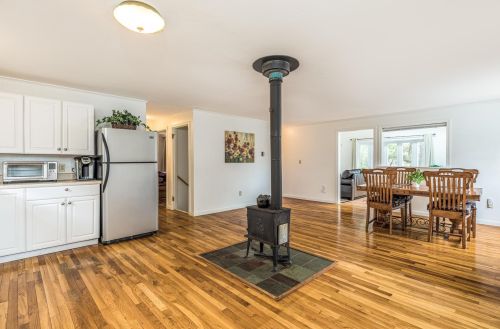 16 Snell Rd, Lee NH  03861-6719 exterior