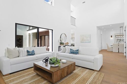 417 Holmwood Dr, Newport Beach, CA 92663-4117