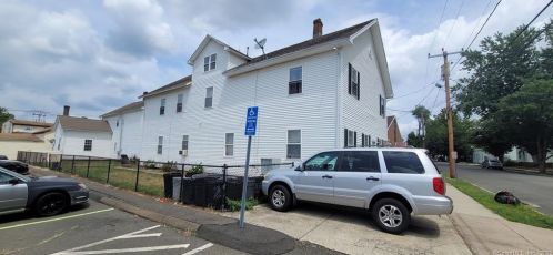 24 Meadow St, Wallingford, CT 06492-3662