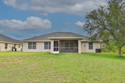 2709 48th St, Lehigh Acres, FL 33971-0755