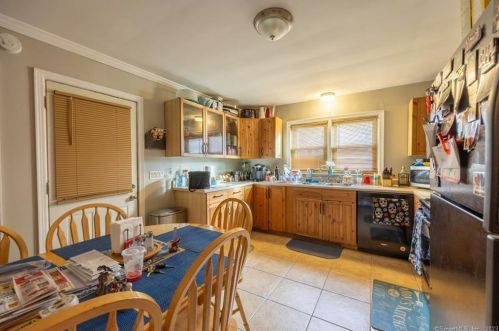 82 Middlefield Ave, Waterbury CT  06705-2723 exterior