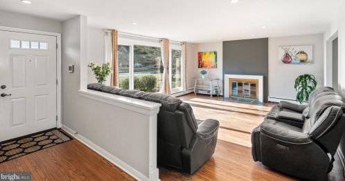 619 Wallace Dr, Wayne, PA 19087-1911