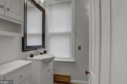 259 Louther St, Carlisle PA  17013-2528 exterior