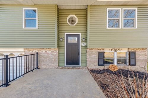 145 Easy St, Latrobe, PA 15650-9131
