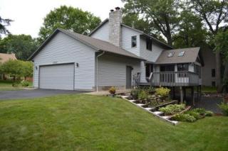 2243 James St, Saint Paul, MN 55122-3310