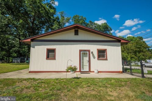 2810 Good Intent Rd, West Deptford NJ  08096-4456 exterior