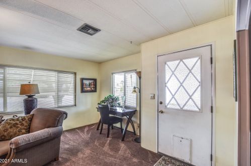 25403 Wyoming Ave, Chandler AZ  85248-6460 exterior