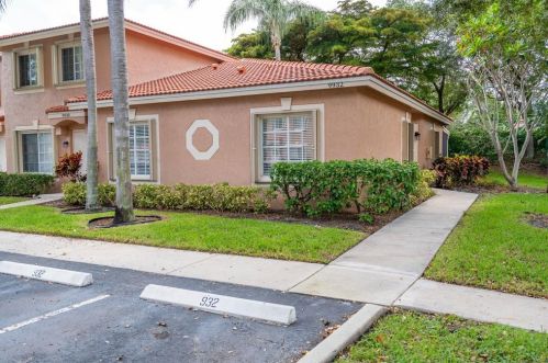 9932 Kamena Cir, Boynton Beach, FL 33436-3966