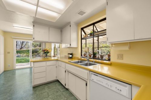 12681 Wolf Rd, Grass Valley CA  95949-8183 exterior