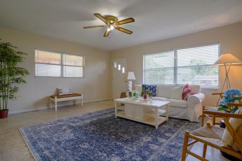 1852 4th St, Winter Haven, FL 33880-4429