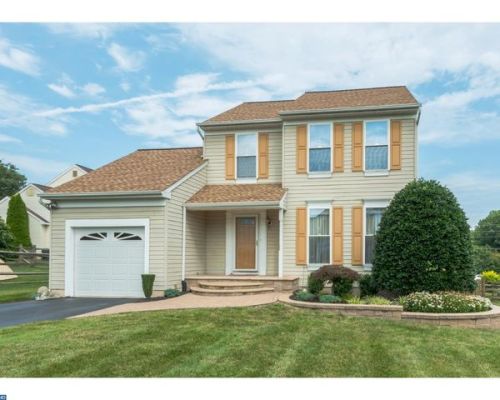 39 Yosemite Dr, Bear, DE 19701-3806