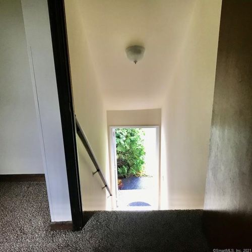 18 Granite Dr, Bethel, CT 06801-2314