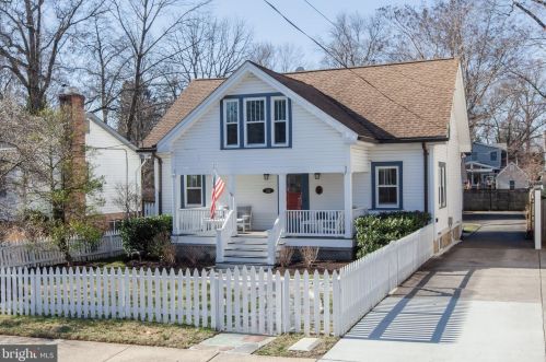 519 Greenwich St, Falls Church, VA 22046-2502