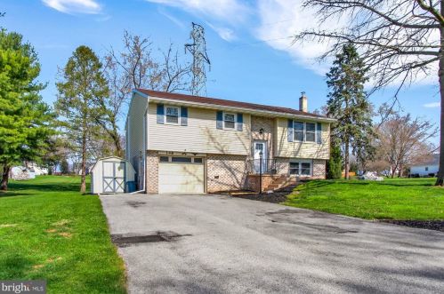 148 Brian Dr, Ephrata, PA 17522-9401