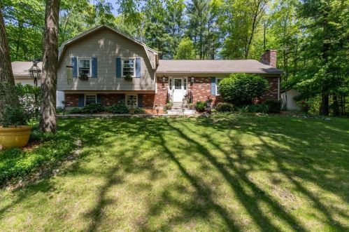 90 Warner Hill Rd, Derry, NH 03038-4719