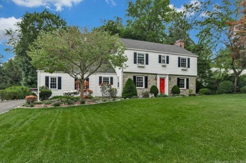 50 Kensington Rd, Stamford, CT 06905-2802
