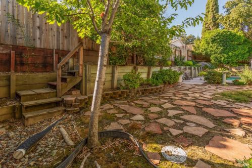 430 Willamette Dr, Vacaville CA  95688-4228 exterior