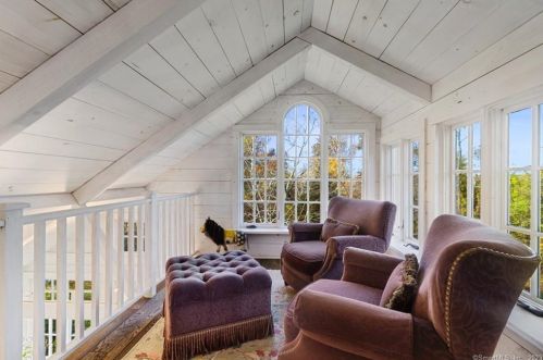 75 Chestnut Hill Rd, Ridgefield CT  06877-1202 exterior