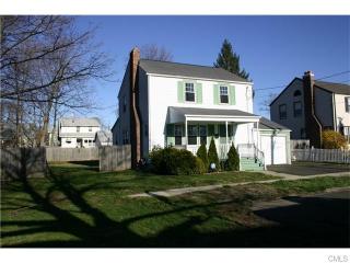 262 Taft St, Stratford, CT 06615-6636