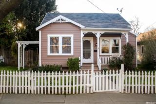 66 2nd St, Woodland, CA 95695-3319