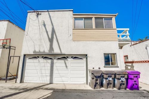 70 Roycroft Ave, Long Beach CA  90814-1822 exterior
