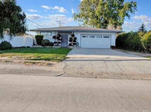 2047 164th St, Torrance, CA 90504-1902