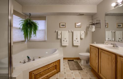 1390 Wild Horse Dr, Darbydale OH  43123-8540 exterior