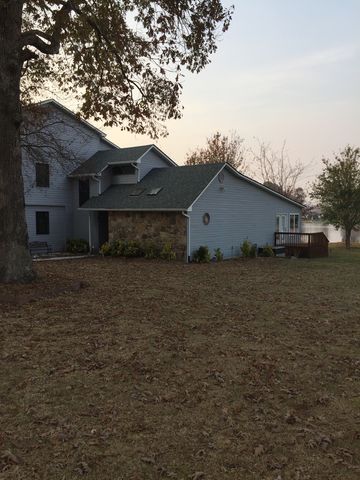 1020 Hileah Dr, Crossville, TN 38572-6120