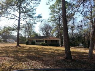 2732 Hermitage Dr, Montgomery, AL 36111-2823