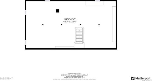 27 Wildwood Dr, New Hamburg NY  12590-2037 exterior