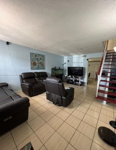 5866 18th Ave, Hialeah, FL 33012-7597
