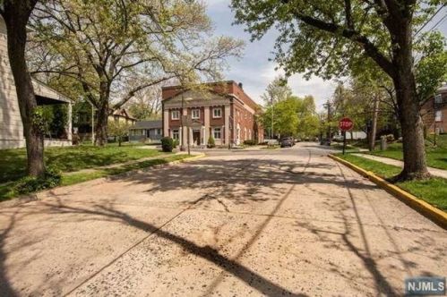 144 Main St, Ridgefield Park NJ  07660-1256 exterior