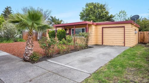 832 Santa Barbara Dr, Santa Rosa, CA 95404-6145