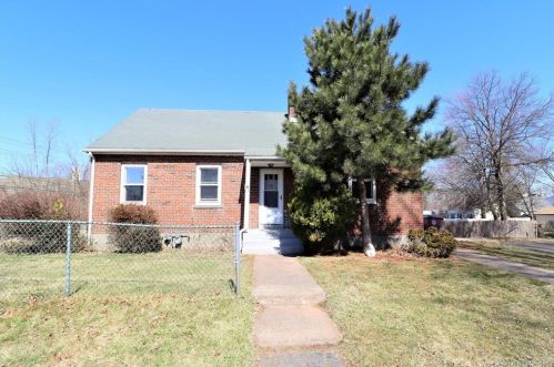 8 Vibberts Ave, New Britain, CT 06051-1641