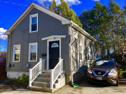 256 Grove St, Woonsocket, RI 02895-4524