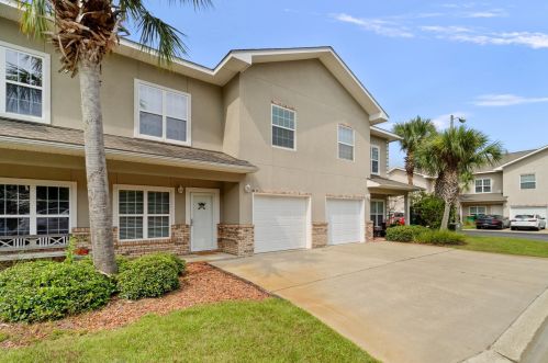 1523 Bentley Cir, Fort Walton Beach, FL 32547-4990
