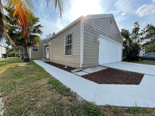 5740 Dewberry Way, West Palm Beach, FL 33415-4582