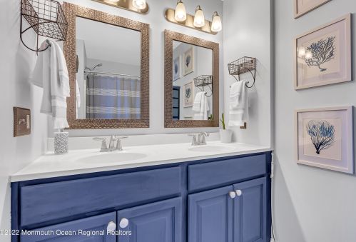 25 Miller St, Monmouth Hills NJ  07732-1751 exterior