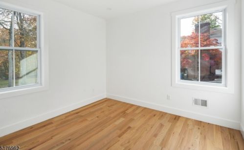 38 Old Smalleytown Rd, Warren NJ  07059-5446 exterior