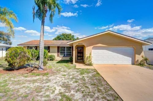10202 Orchid Dr, Port Richey, FL 34668-3292