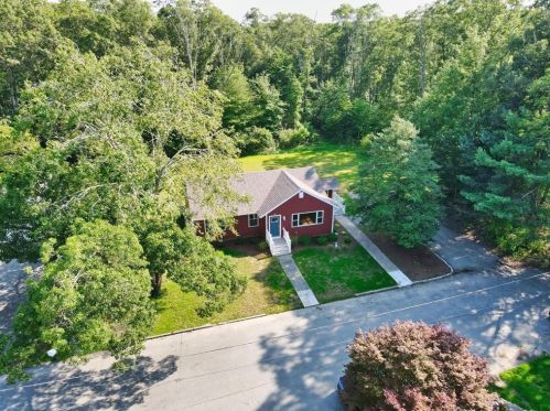 39 Cala Ave, Tiverton RI  02878-3214 exterior