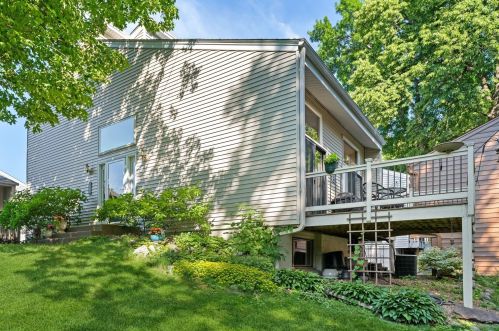 3451 Pilgrim Ln, Minneapolis, MN 55441-2470