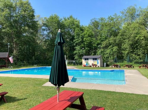 9 Willow Ln, Camp Bell Hall, NY 10916-3330