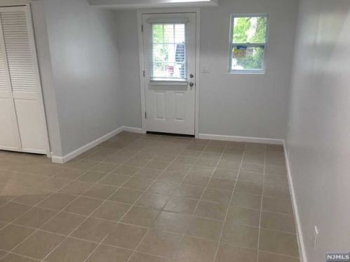 1427 Nelden Rd, Teaneck NJ  07666-6056 exterior