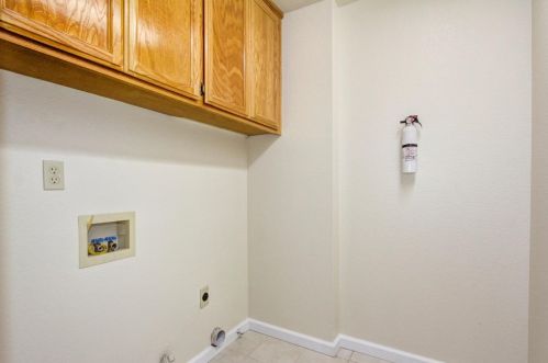 8635 Windsor Point Way, Elk Grove CA  95624-3431 exterior