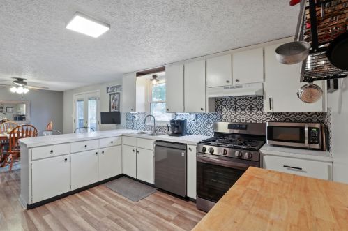 300 Cooper St, Mount Vernon OH  43050-1604 exterior