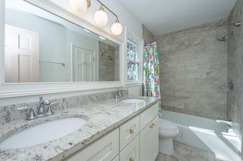 725 Chatter Rd, Mount Pleasant SC  29464-5116 exterior